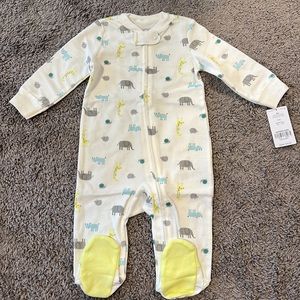 NWT Carter’s Footed Sleeper